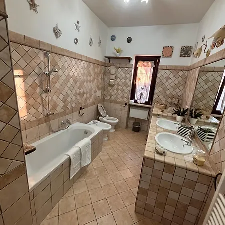 Pinagerardoholiday לינה וארוחת בוקר *