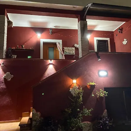 לינה וארוחת בוקר Pinagerardoholiday